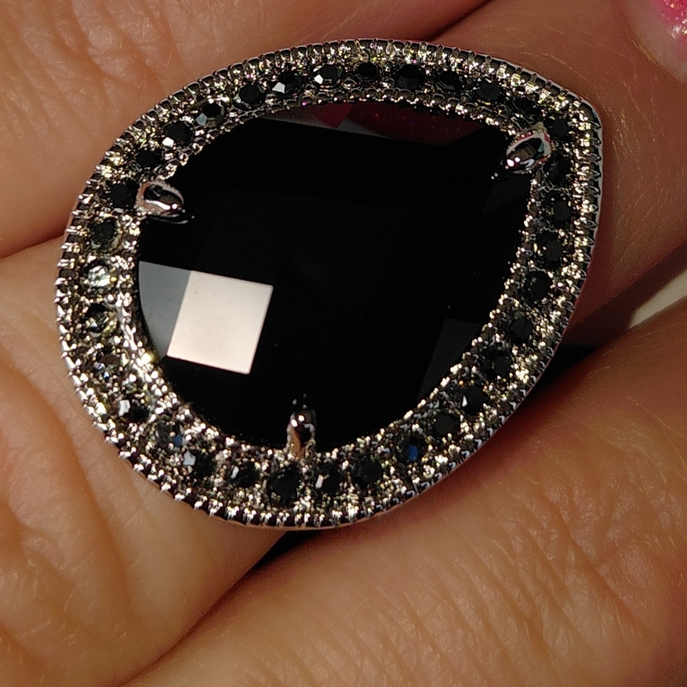 Park Lane "Magical" Ring Size 6 Black Teardrop gem framed by gray crystals! New!